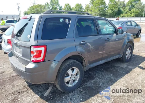2011 Ford Escape Xlt z USA, uszkodzony, nr VIN 1FMCU0D72BKC40646
